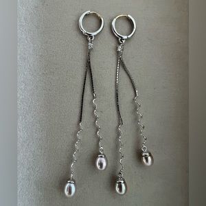 Pearl drop earrings